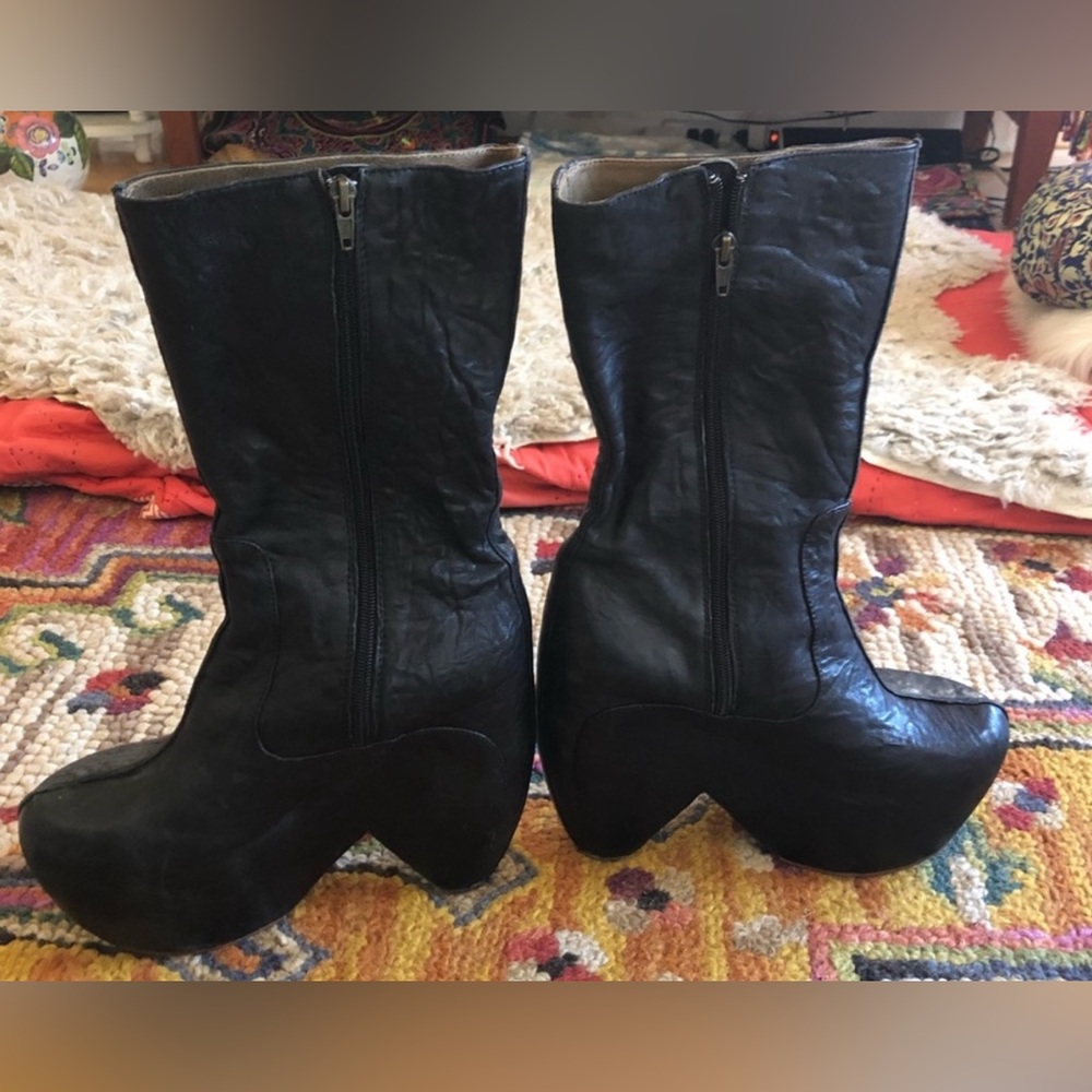 Elegant Black Heeled Boots